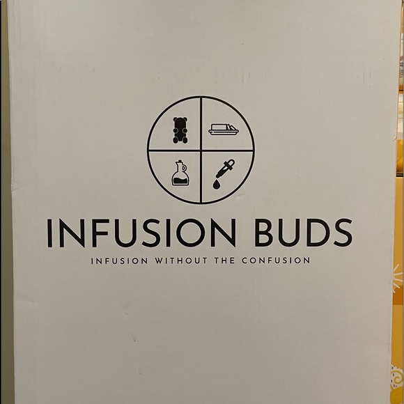 NIB Infusion Buds machine + accessories. Bundle includes everything photoed. - Picture 2 of 3